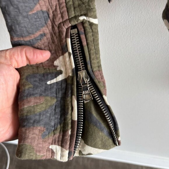 Alexis Women Long Sleeve Zip Front Closure Zipper Front Pocket Jacket Camouflage - Picture 7 of 15